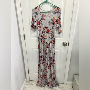 Latched mama maxi dress. Size s.